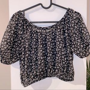 5 FOR $25! 
FLORAL CROP TOP!